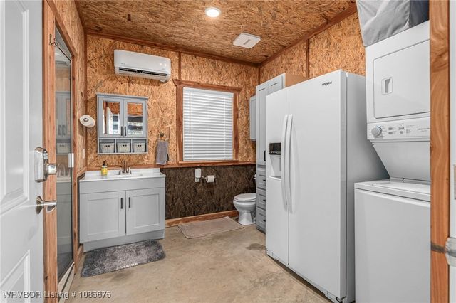 45594 US Highway 271, Wister, OK 74966