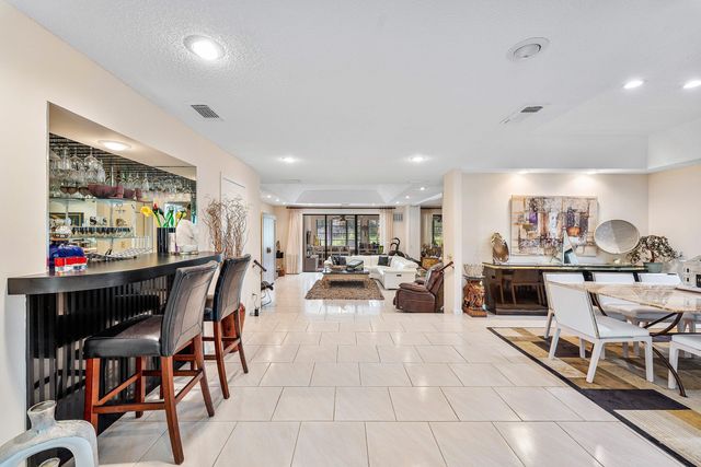 46 Woods Lane, Boynton Beach, FL 33436