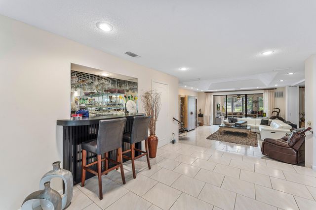 46 Woods Lane, Boynton Beach, FL 33436