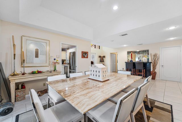 46 Woods Lane, Boynton Beach, FL 33436