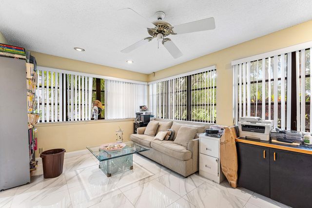 46 Woods Lane, Boynton Beach, FL 33436