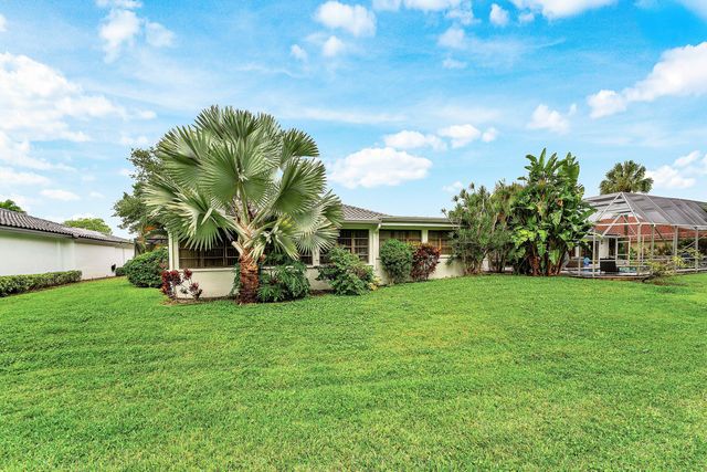46 Woods Lane, Boynton Beach, FL 33436