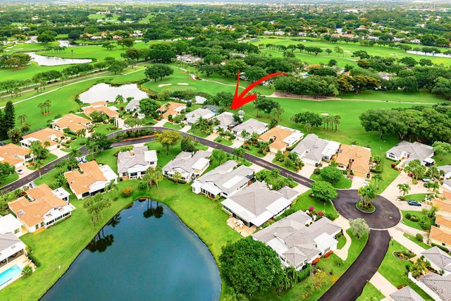 46 Woods Lane, Boynton Beach, FL 33436