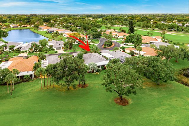 46 Woods Lane, Boynton Beach, FL 33436