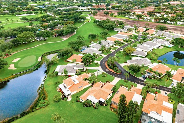 46 Woods Lane, Boynton Beach, FL 33436