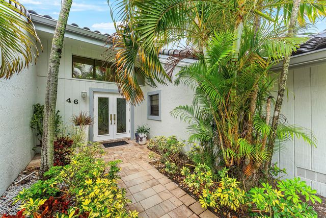46 Woods Lane, Boynton Beach, FL 33436