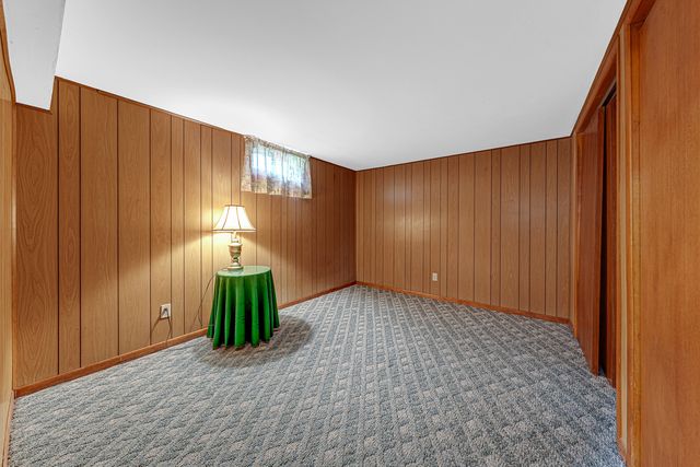 330 Gareth Lane, Schaumburg, IL 60193