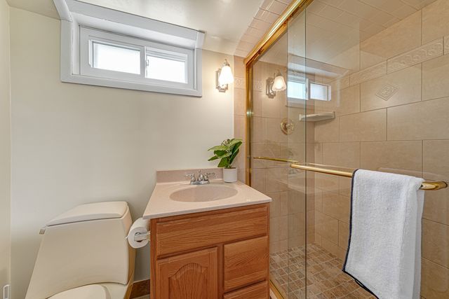 330 Gareth Lane, Schaumburg, IL 60193