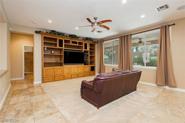 7427 Tomahawk Bend Avenue, Las Vegas, NV 89113