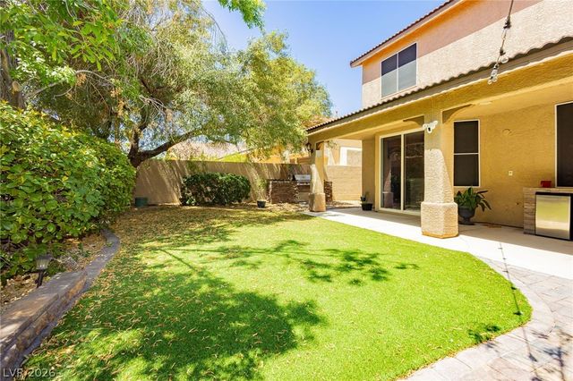 7427 Tomahawk Bend Avenue, Las Vegas, NV 89113