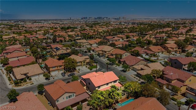 7427 Tomahawk Bend Avenue, Las Vegas, NV 89113
