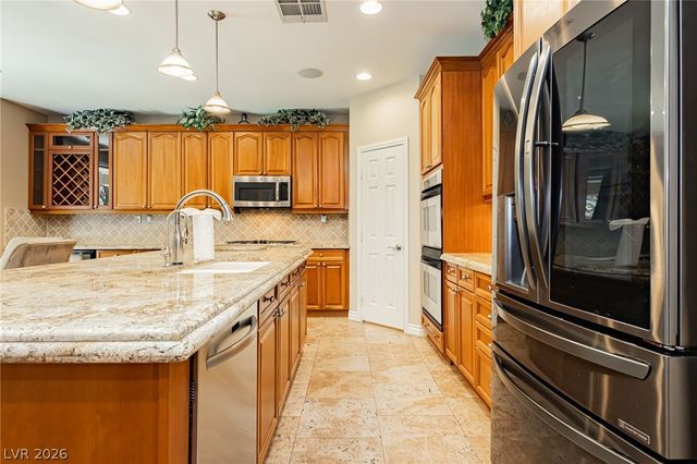 7427 Tomahawk Bend Avenue, Las Vegas, NV 89113