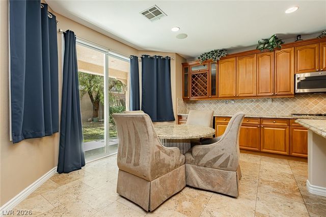 7427 Tomahawk Bend Avenue, Las Vegas, NV 89113