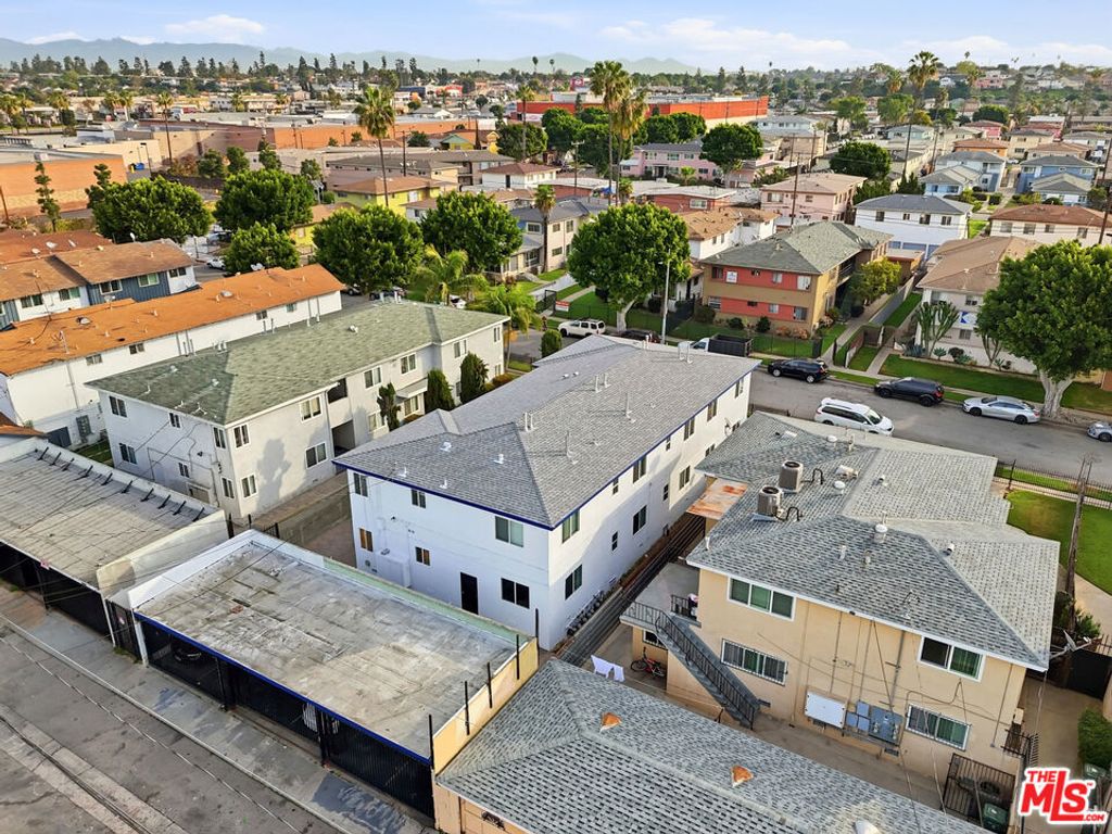 Image 15 of property listing at 10223 Darby Avenue, Inglewood, CA 90303