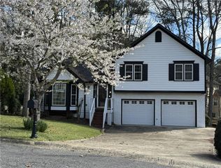 718 PLAYERS Court, Woodstock, GA 30189