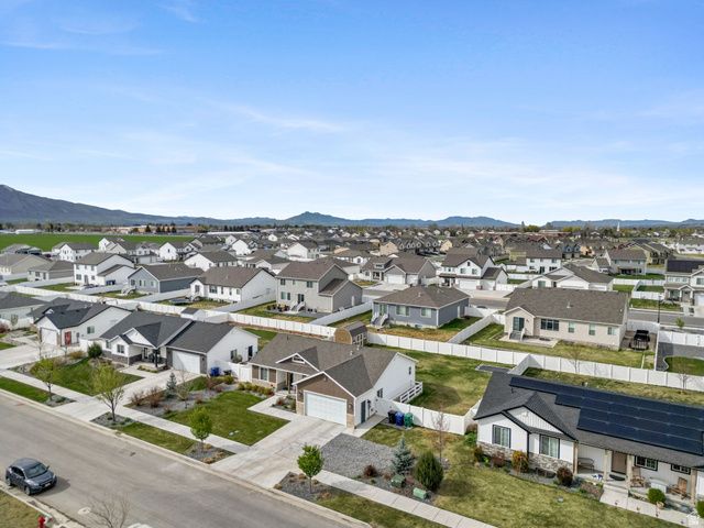 1269 E 500 S, Hyrum, UT 84319