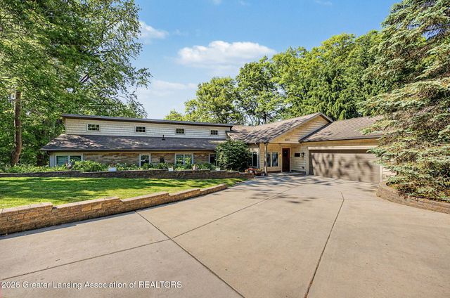 6187 Willow Highway, Grand Ledge, MI 48837