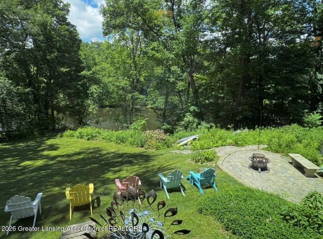 6187 Willow Highway, Grand Ledge, MI 48837