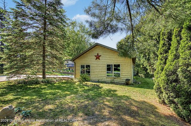 6187 Willow Highway, Grand Ledge, MI 48837