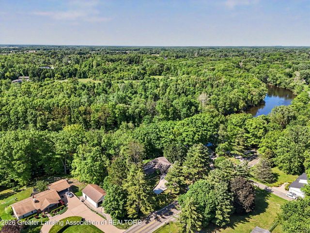 6187 Willow Highway, Grand Ledge, MI 48837