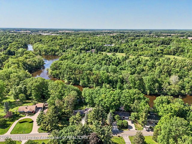 6187 Willow Highway, Grand Ledge, MI 48837