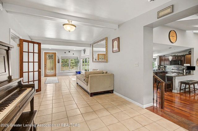 6187 Willow Highway, Grand Ledge, MI 48837