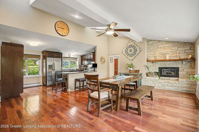 6187 Willow Highway, Grand Ledge, MI 48837