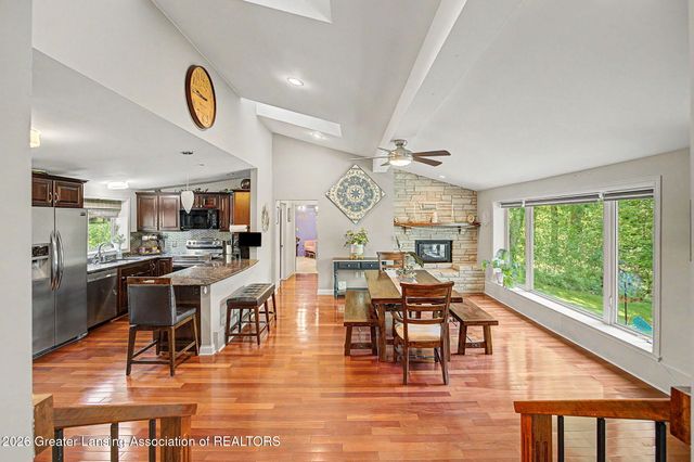6187 Willow Highway, Grand Ledge, MI 48837