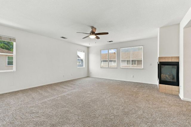 1943 Basil Dr, Manteca, CA 95336