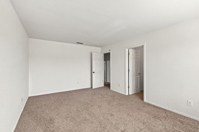 1943 Basil Dr, Manteca, CA 95336