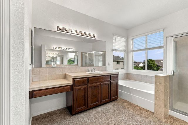 1943 Basil Dr, Manteca, CA 95336