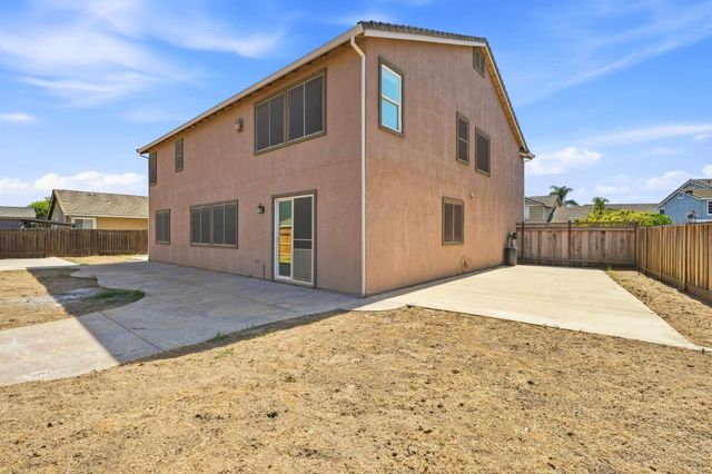1943 Basil Dr, Manteca, CA 95336