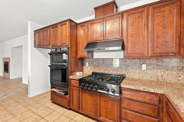 1943 Basil Dr, Manteca, CA 95336