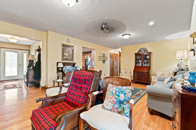 559 Hidden Valley Road, Kenova, WV 25530