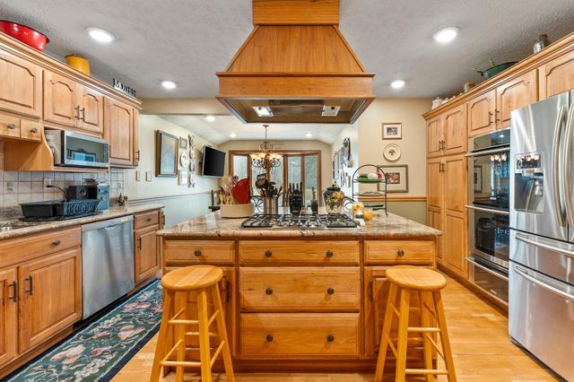 559 Hidden Valley Road, Kenova, WV 25530