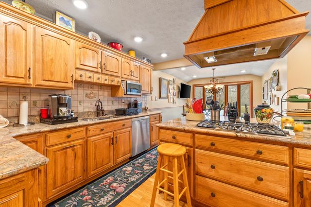 559 Hidden Valley Road, Kenova, WV 25530