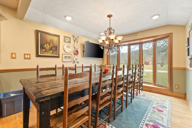 559 Hidden Valley Road, Kenova, WV 25530