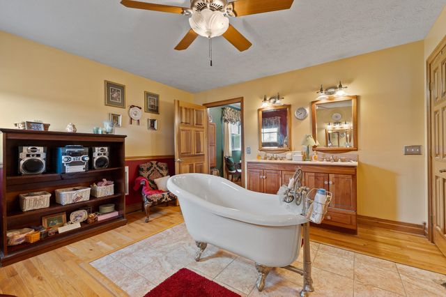 559 Hidden Valley Road, Kenova, WV 25530