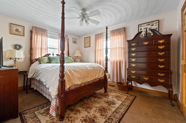 559 Hidden Valley Road, Kenova, WV 25530