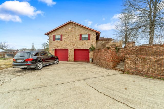 559 Hidden Valley Road, Kenova, WV 25530