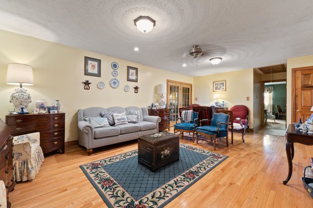 559 Hidden Valley Road, Kenova, WV 25530