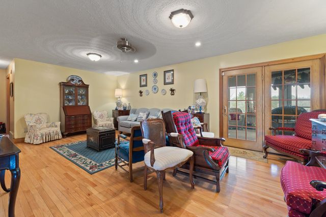 559 Hidden Valley Road, Kenova, WV 25530