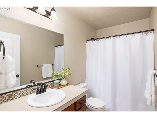 33924 Ne KALE St, Scappoose, OR 97056