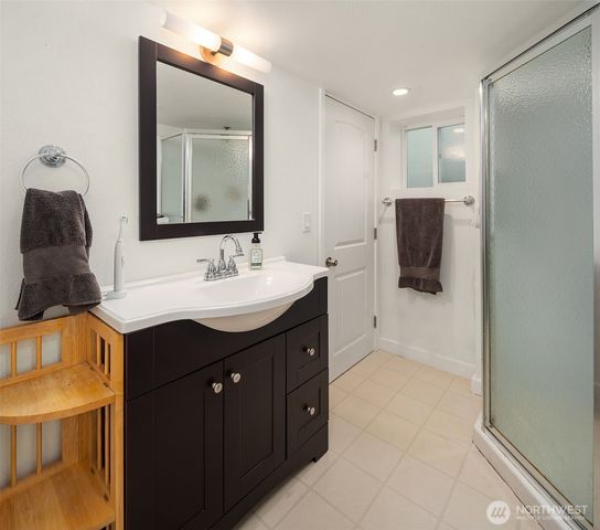 2820 27th Avenue W, Seattle, WA 98199