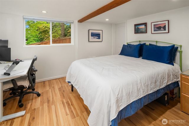 2820 27th Avenue W, Seattle, WA 98199