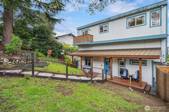 2820 27th Avenue W, Seattle, WA 98199