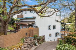 2820 27th Avenue W, Seattle, WA 98199