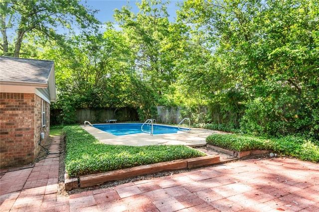1216 Edinburgh Court, Mobile, AL 36609