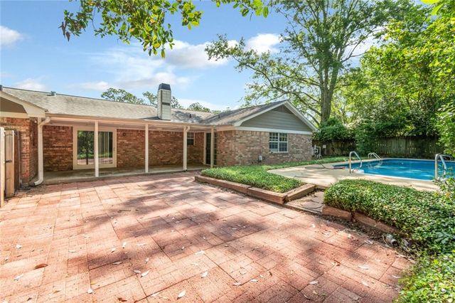 1216 Edinburgh Court, Mobile, AL 36609