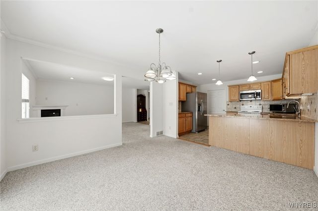 74 Moon Walk, Tonawanda, NY 14150